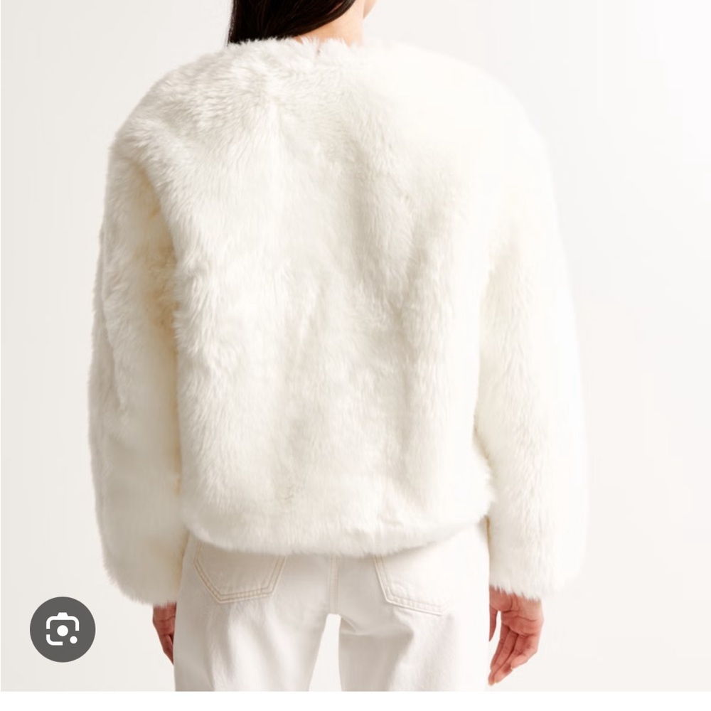 NWT Abercrombie white faux fur jacket